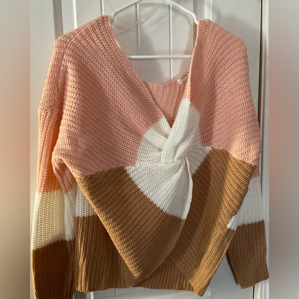 Full Circle Trends Soft Knot Sweater Sz L NWOT
